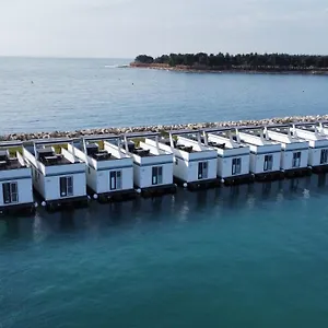 The Sea Novigrad - Bootshaus Floating Sea House Botel